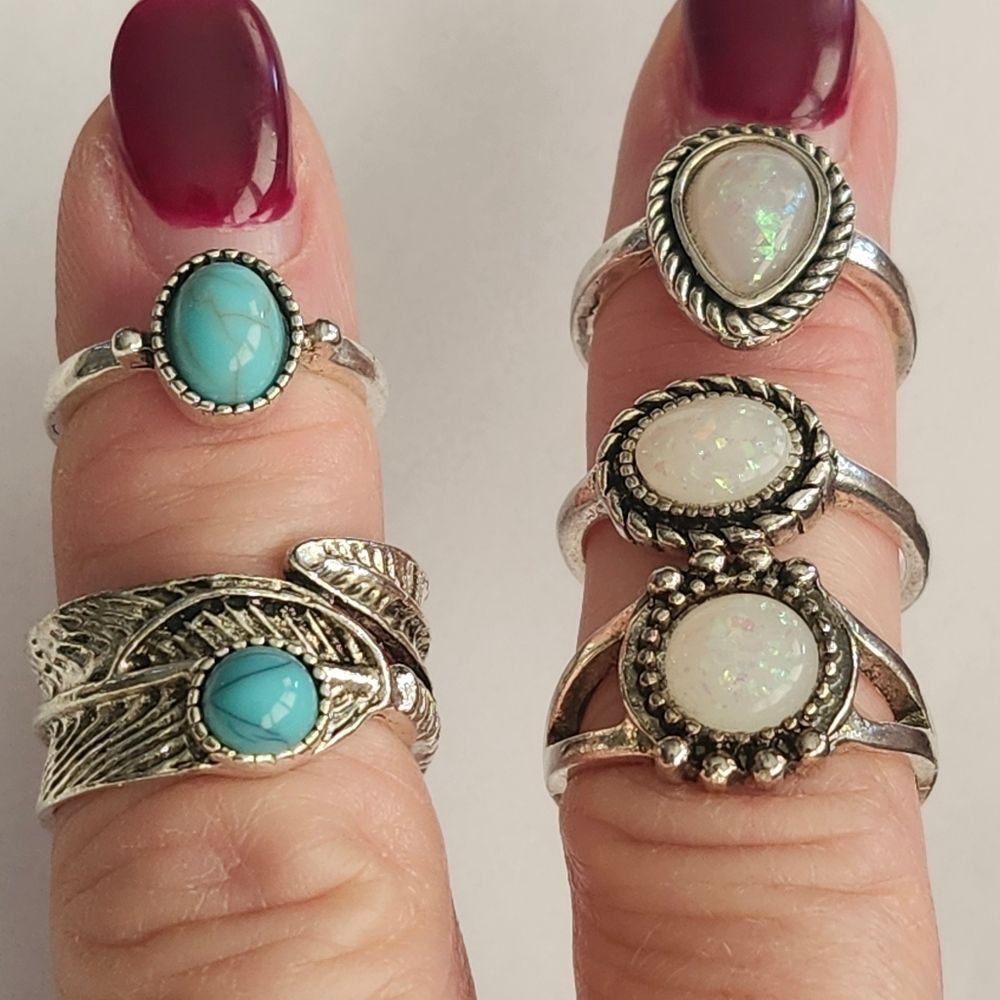 Set Of 5 Costume Jewelry Silver Toned Rings With White & Turquoise Stones